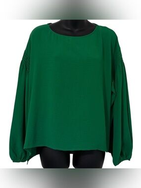 She + Sky Textured smocked sleeve oversize blouse size S